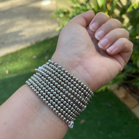 Taylor Swift Friendship Bracelet Pack - Picture 2 of 8